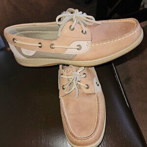 WOMENS SIZE 11 BLUEFISH 2-EYE BOAT SHOE